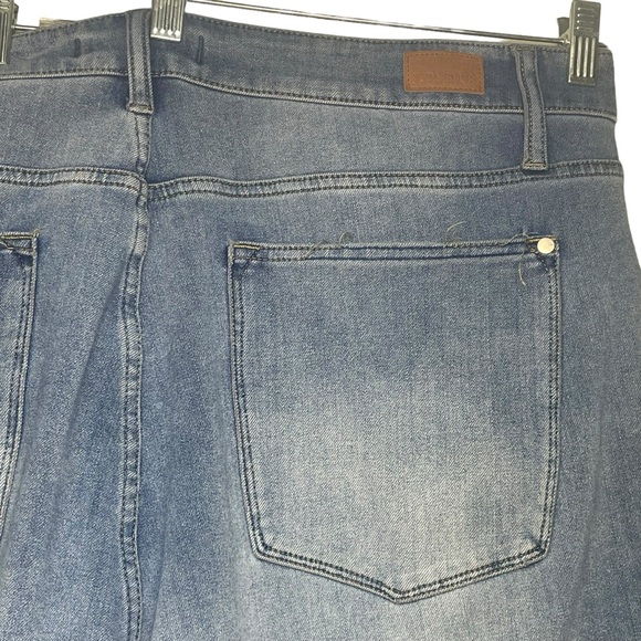 Judy Blue High Rise Light Wash Boyfriend Fit Jeans Cropped Frayed Hem Womens 22W - Picture 11 of 14